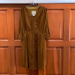 Light weight corduroy dress. Below knee. Button down, with pockets. 3/4 sleeves